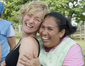 contribute to the development of the communities of Central America with Reto Juvenil Internacional